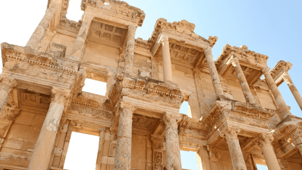 TURCHIA - TOUR IN STILE
Partenze Garantite Settimanali Ogni Sabato: dal 18 Marzo al 28 Ottobre
(incl) da 1.083 Euro 
Fare un viaggio in Turchia è un’esperienza indimenticabile, per il patrimonio storico, per i suoi abitanti molto ospitali e calorosi, la cucina è ottima e le città sono ricche di magnifici palazzi. Un fascino unico e magico avvolge la Turchia, un paese dai mille volti, una terra che unisce memorie storiche, archeologiche di grande interesse e bellezze naturali uniche collocata in una straordinaria posizione, a cavallo fra Europa e Asia, tra Occidente e Oriente.