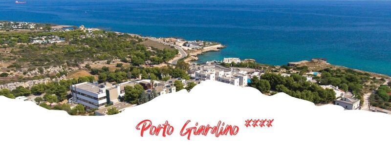 PORTO GIARDINO **** - Monopoli da 312 Euro 
Porto Giardino si affaccia sulla bellissima costa di Monopoli, a poche decine di metri da una splendida caletta sabbiosa in località Capitolo. Immerso in una pineta di 20 ettari, è composto da palazzine a schiera, la maggior parte a piano terra e da un corpo centrale dove sono ubicati molti dei servizi