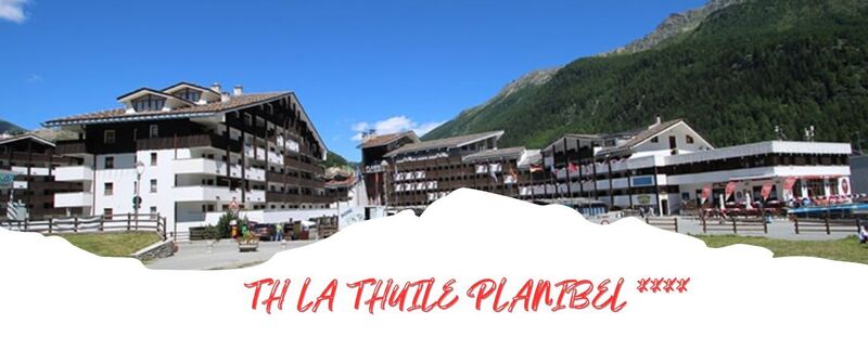 TH LA THUILE PLANIBEL HOTEL - RESIDENCE **** da € 55 a notte 
La Thuile è il comune più occidentale della Valle d’Aosta ed è situato a 1441 m.s.l.m. Il paese, con le case in pietra e legno e i caratteristici tetti in “losa”
conserva il sapore di un autentico borgo di montagna. Collocato fra il massiccio del Rutor, la piramide del Grand Assaly e la catena del Monte Bianco,